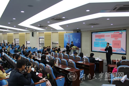 1-121113094Hb46.jpg